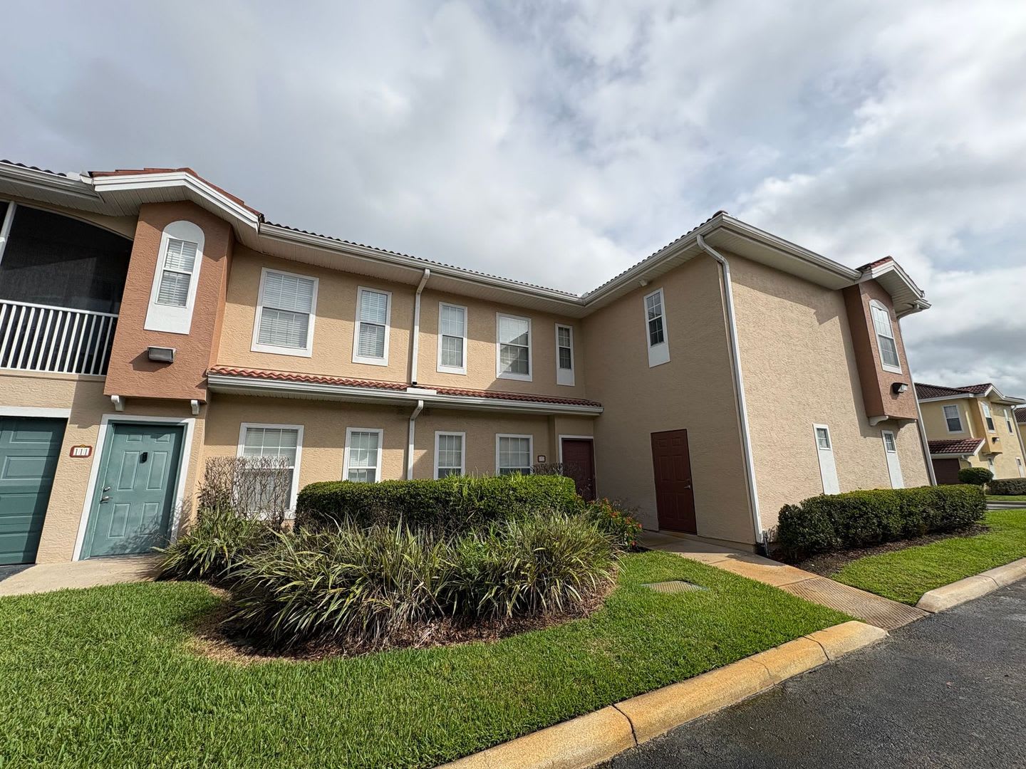 Updated 2Br Condo With Garage In Hunter S Creek – photo 3