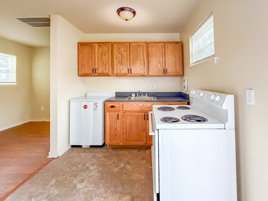 2547 Noel St – photo 2