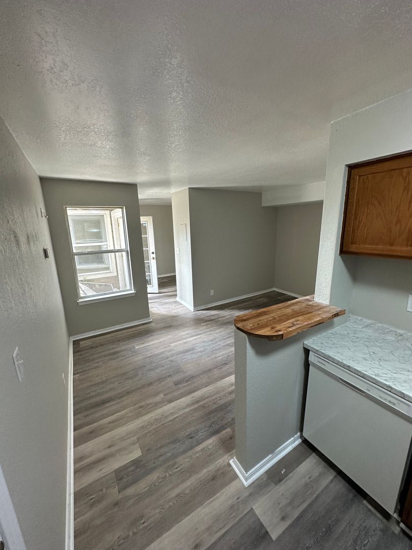 Charming Condo in the City! – photo 4