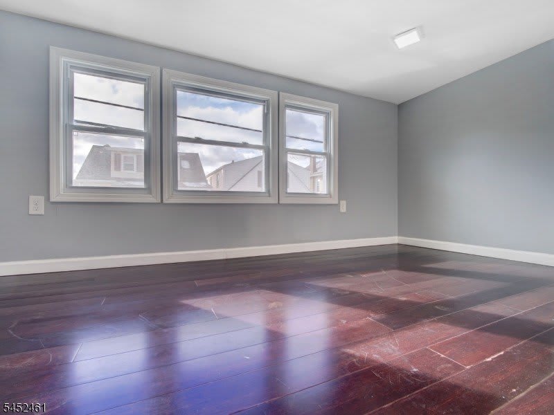 156 Crystal St – photo 3