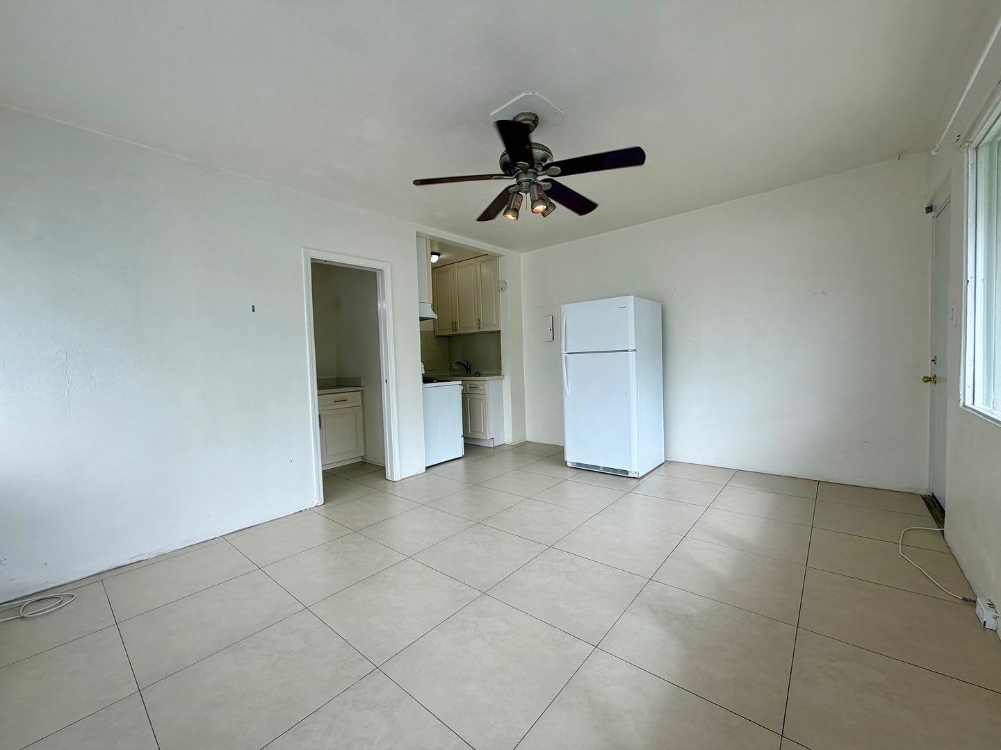 Waikiki Studio Upgraded 0 Bed 1 Bath Next To Ala Wai – photo 3