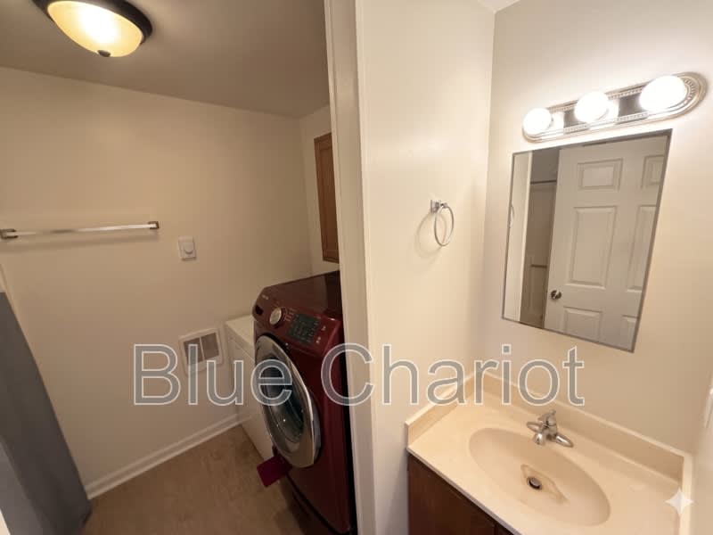 502 Raynor Street – photo 5