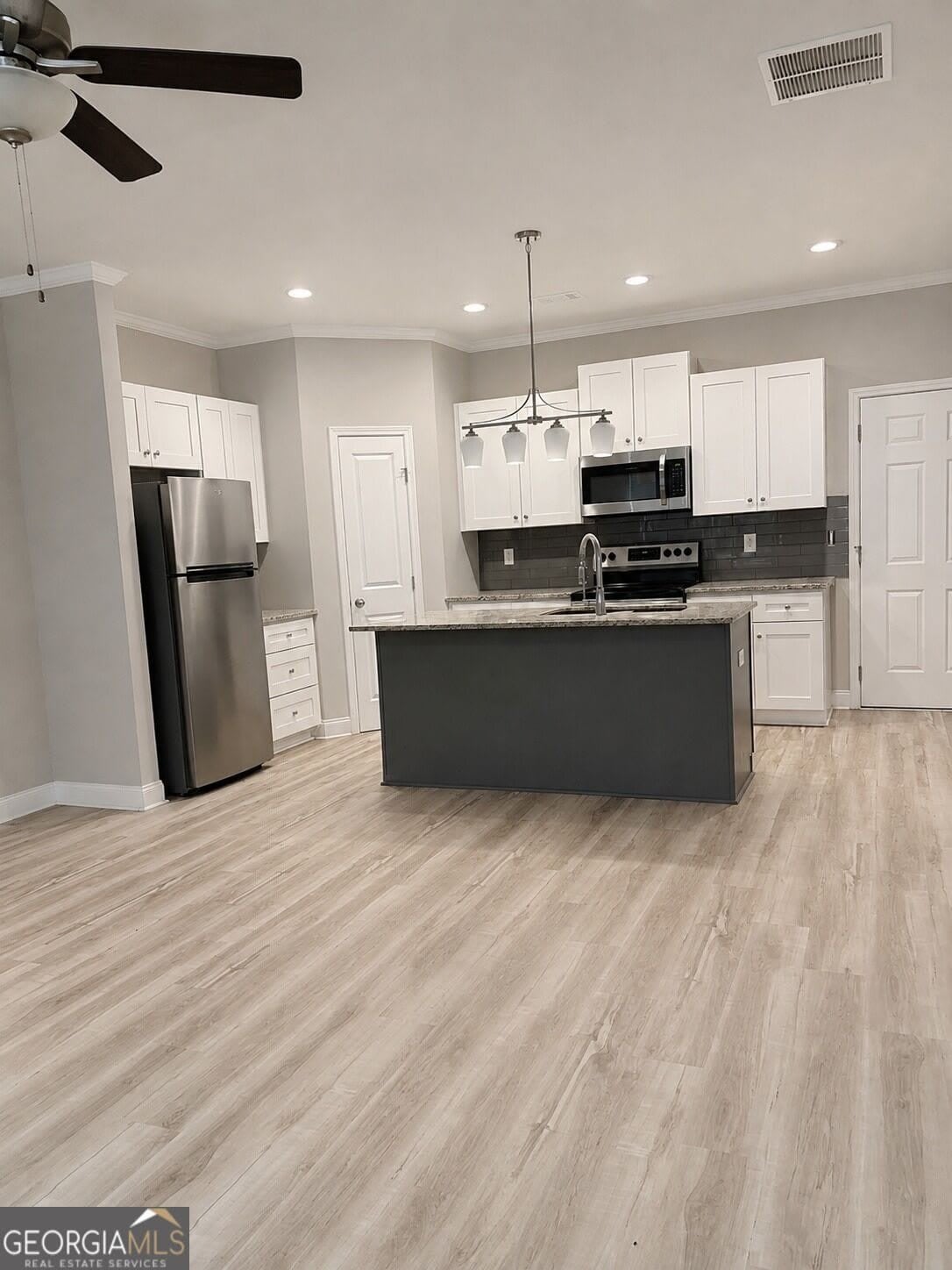 213 Beau Street – photo 2