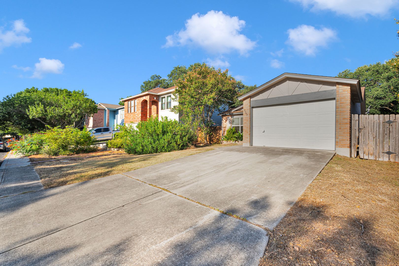 Charming 3Br 2Ba Home Near Utsa 13343 Pecan Glade – photo 3