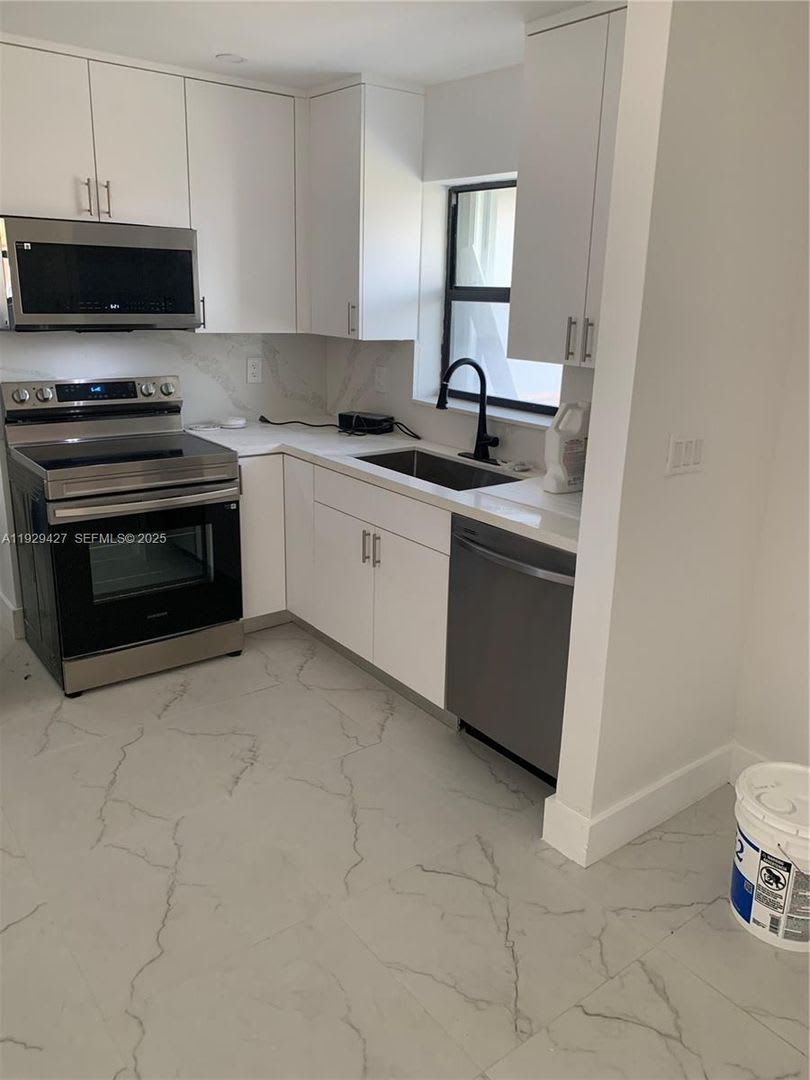 14301 SW 105th Avenue 0, Miami, FL 33176 – photo 1