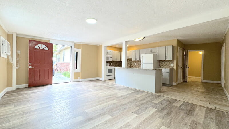 170 Kingston Ave – photo 3
