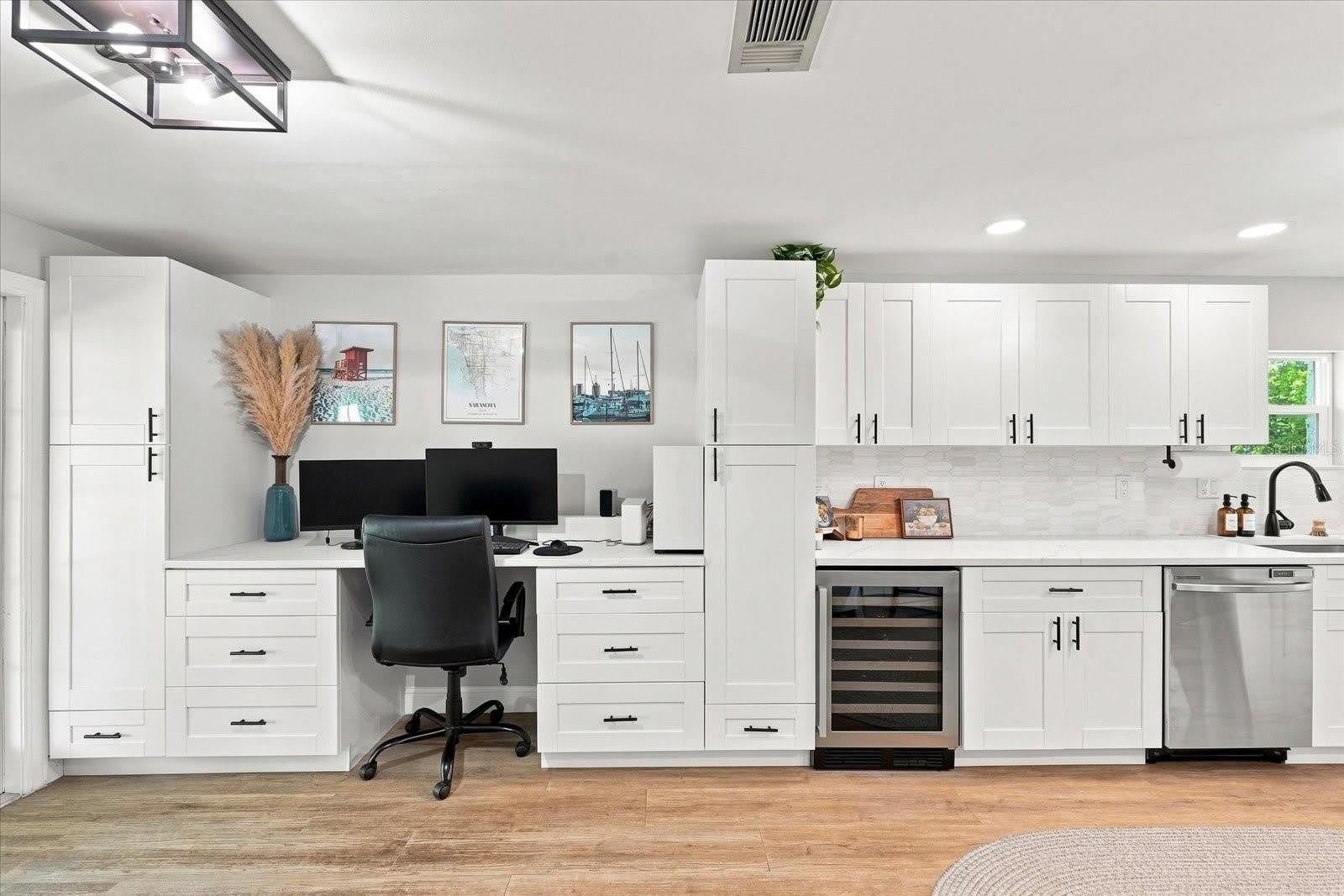 2449 WOOD Street – photo 5