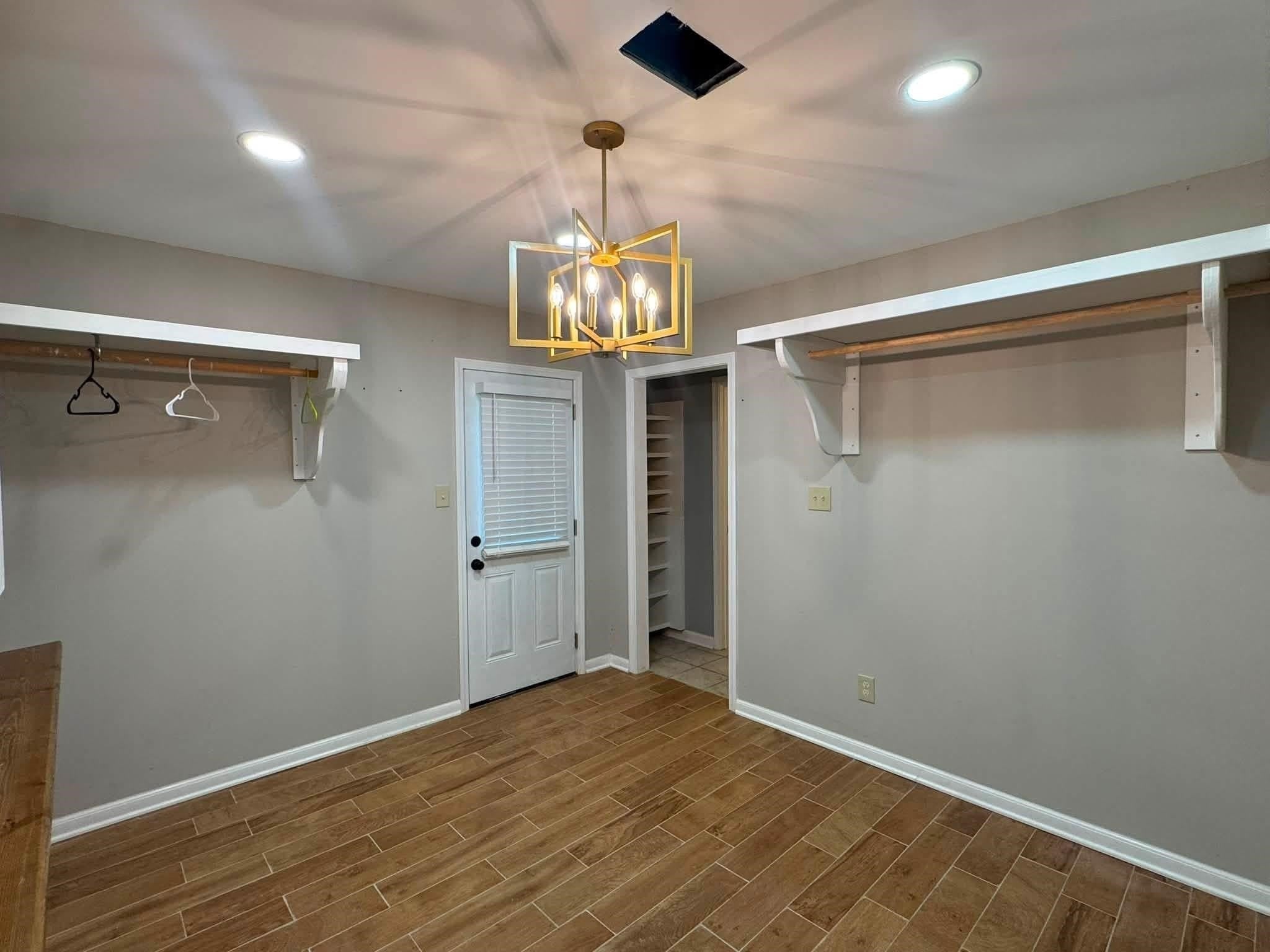 1498 Garland Dr – photo 3