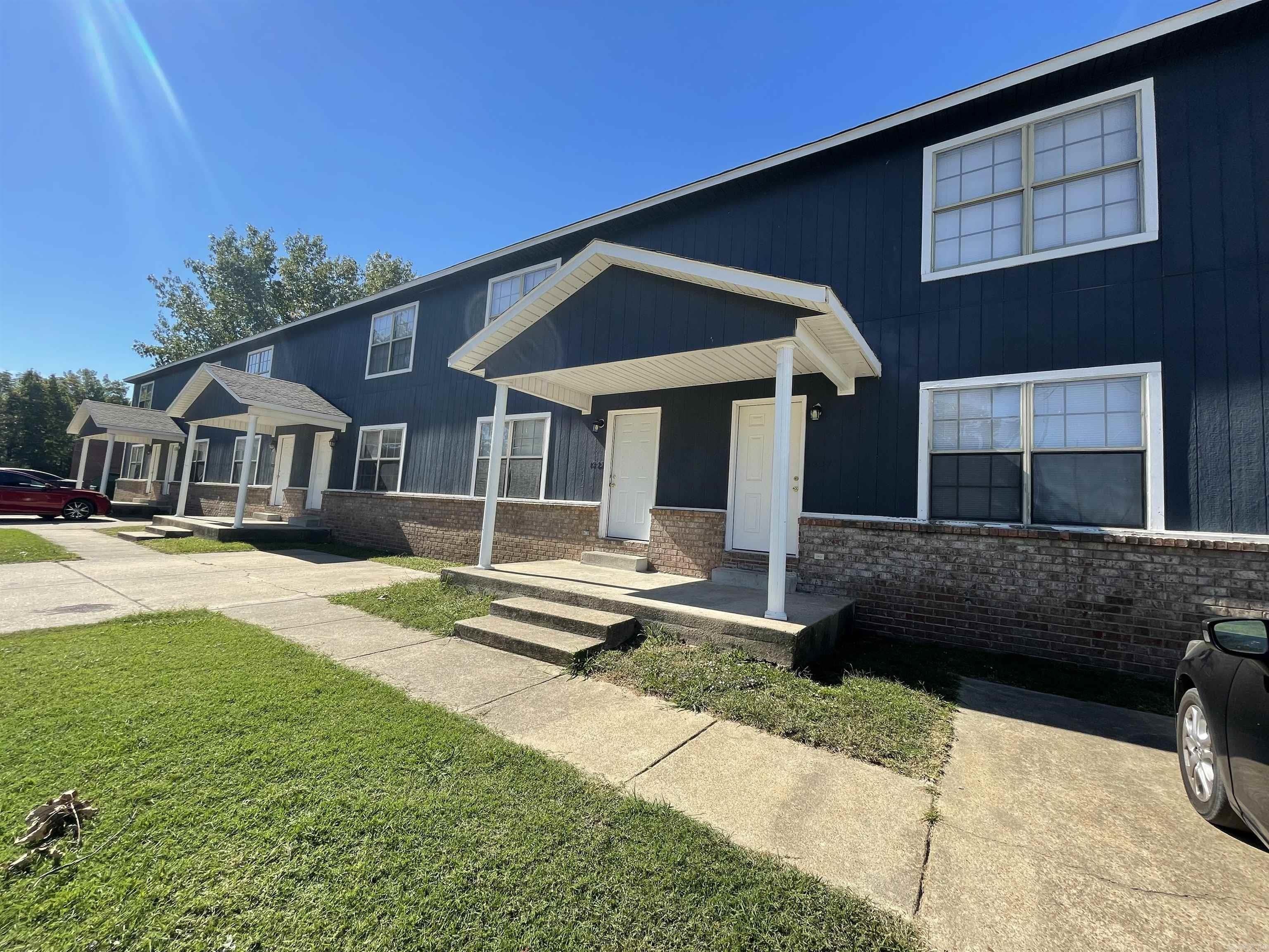 304 Helen Street – photo 1
