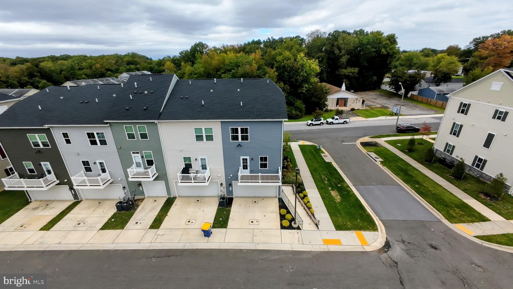 8445 HAMLIN Street – photo 3
