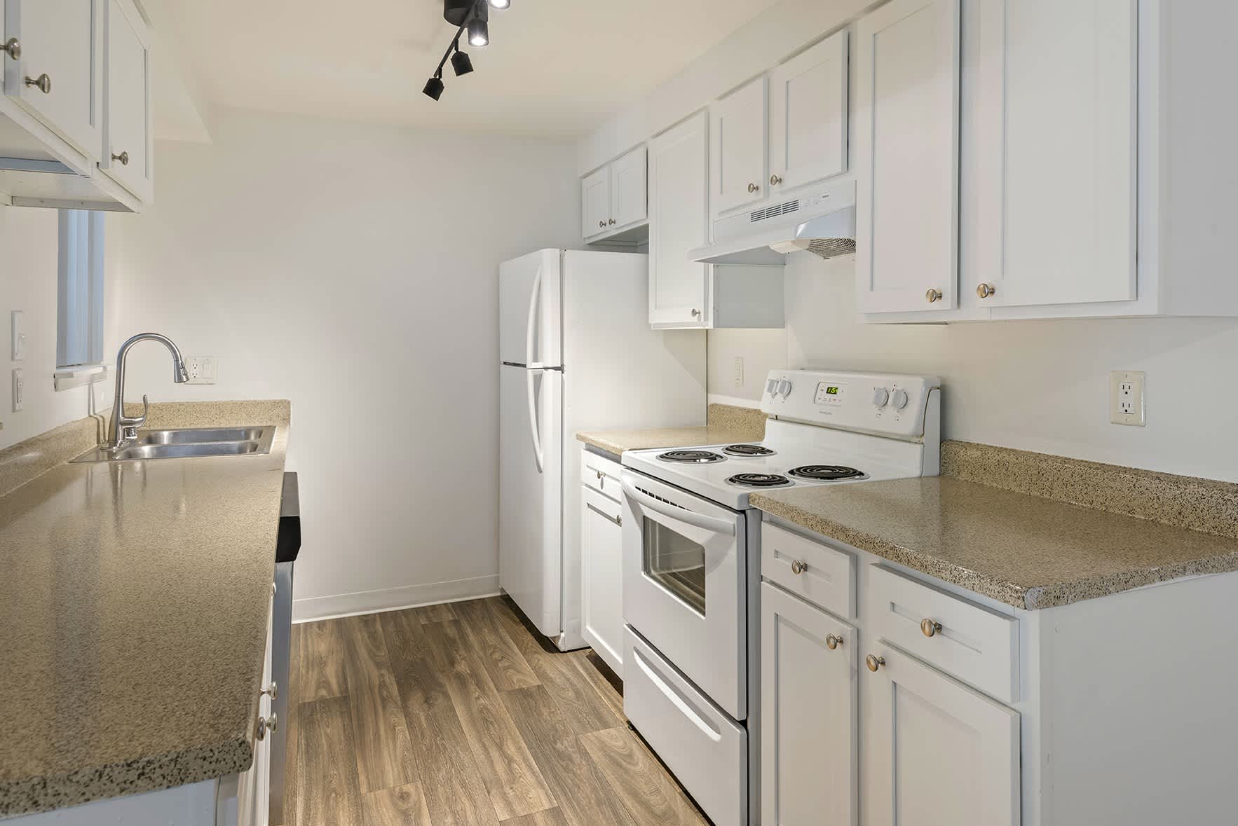 Alvista 240 – photo 2
