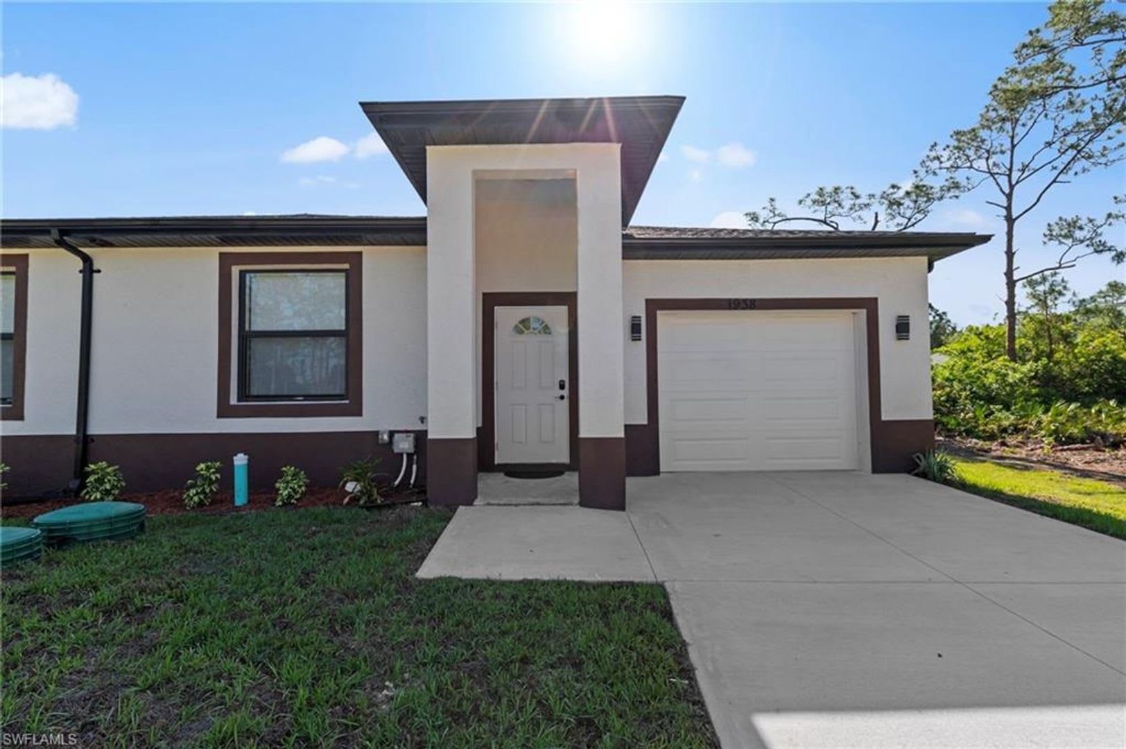 Unfurnished 3+ Den /3 bath / 1 car garage Single Family Home in Lehigh Acres – photo 1