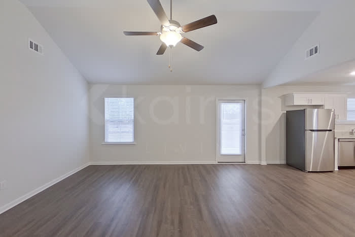 114 Western Red Cedar Drive – photo 2