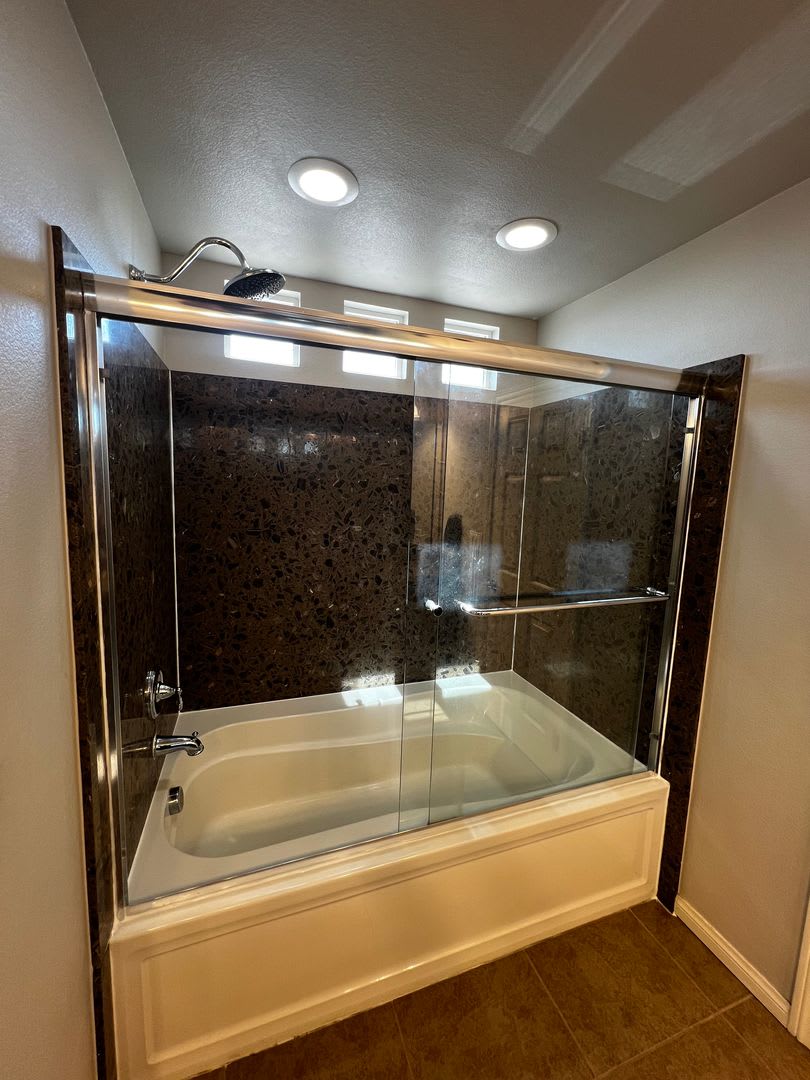 Dual Primary Suites, Heated Pool & Spa in Southwest Las Vegas. SOLAR Panels – photo 4