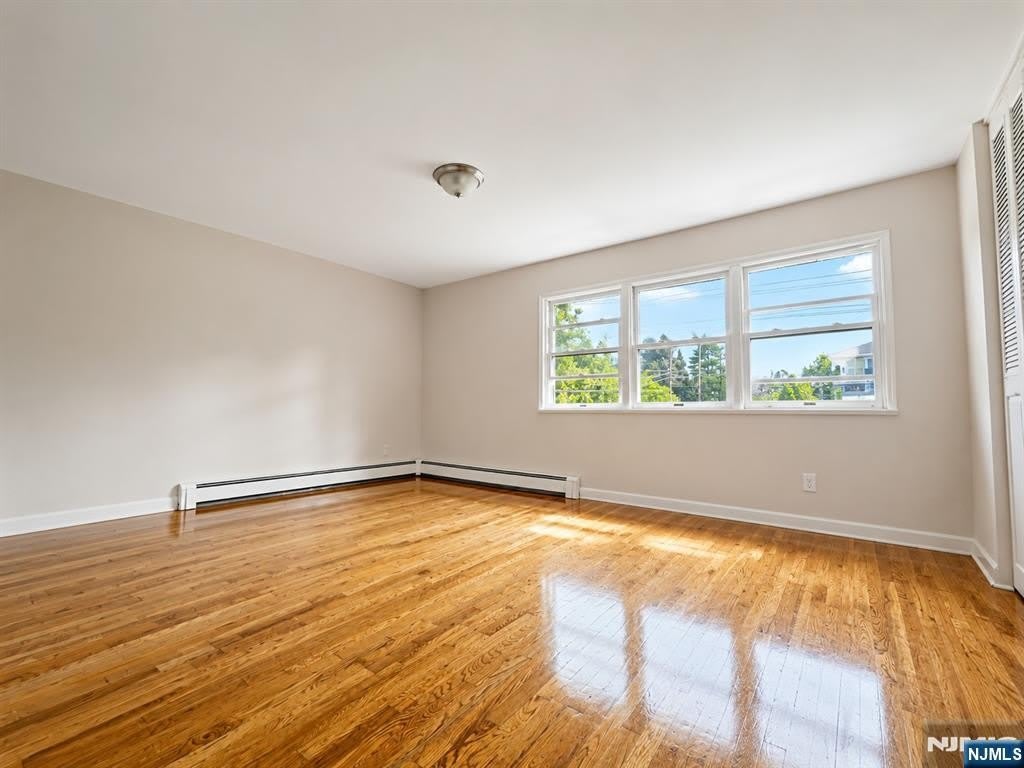 480 North Avenue – photo 4