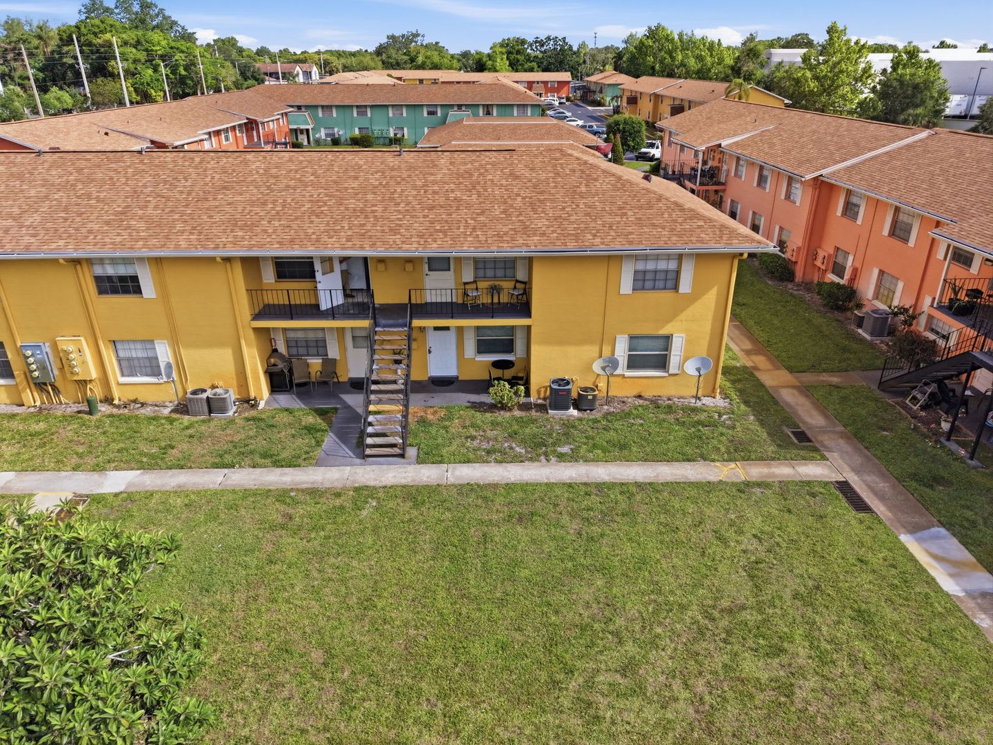 Modern & Spacious 2-Bedroom Apartment in Serene Oakridge Orlando – photo 3