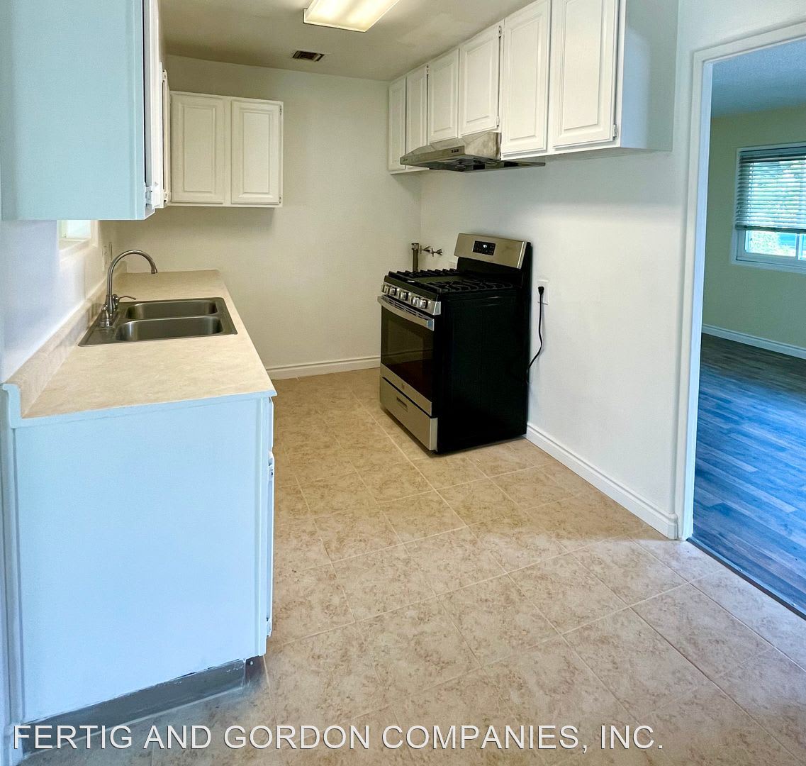 2923 Weidermeyer Ave. – photo 1