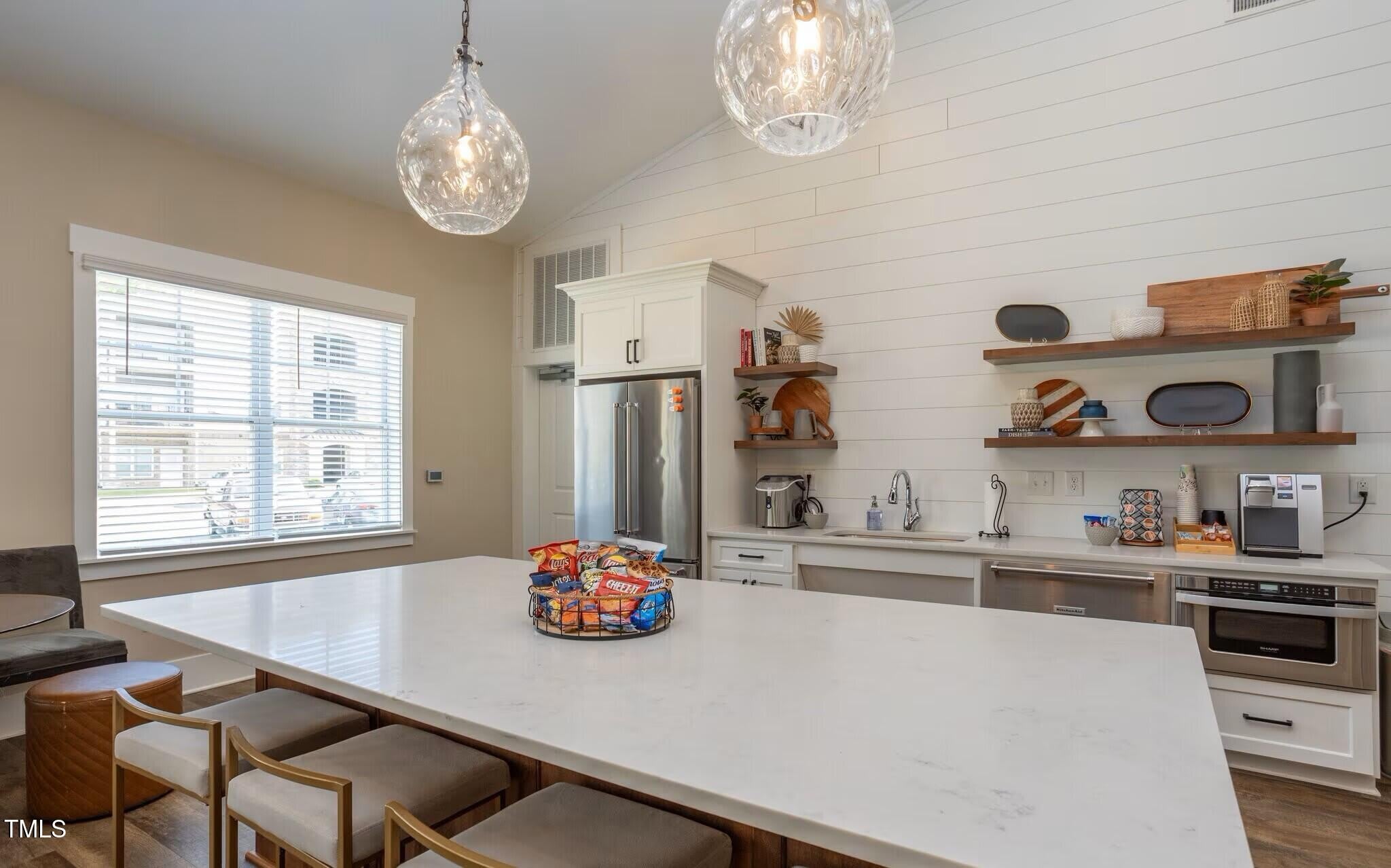 170 Grove Circle – photo 2