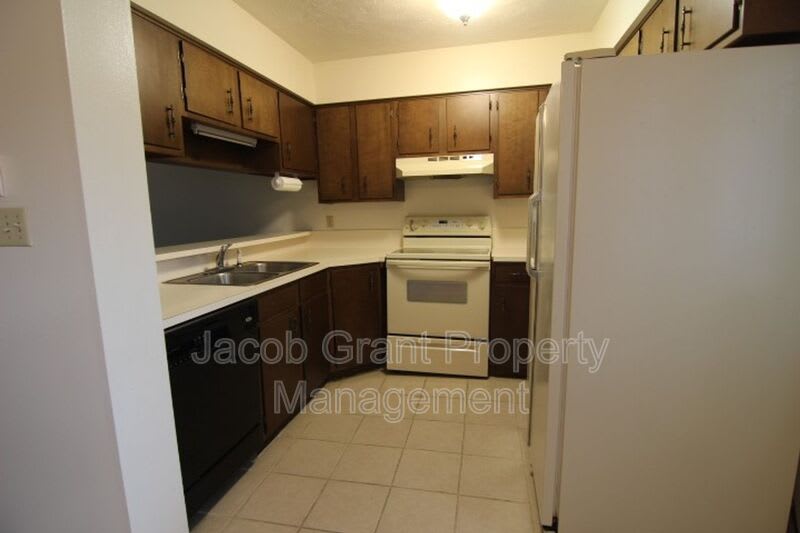 776 Whittier – photo 3