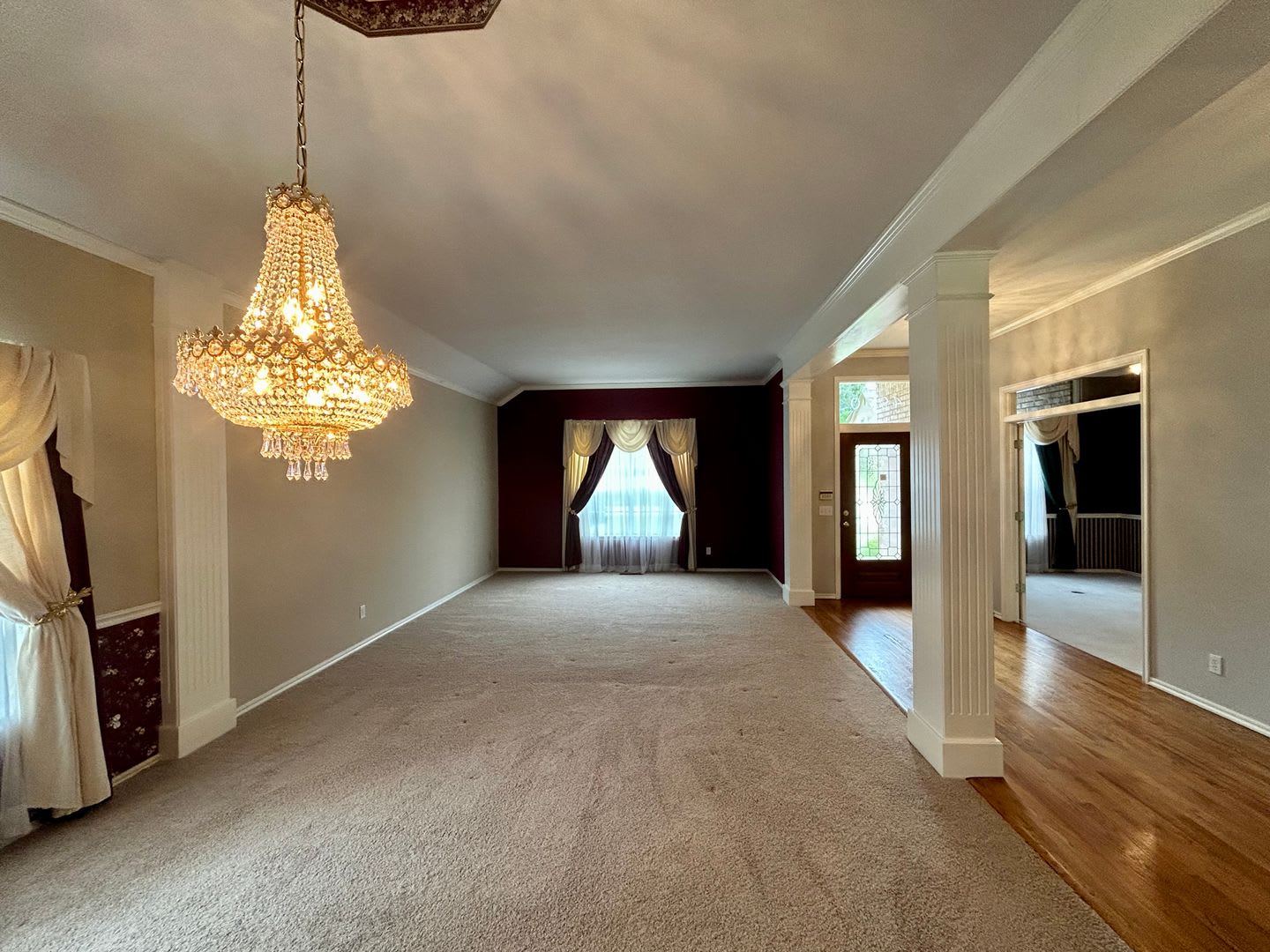Gorgeous Custom Home In Southern Pointe Iv With Inground Pool – photo 5