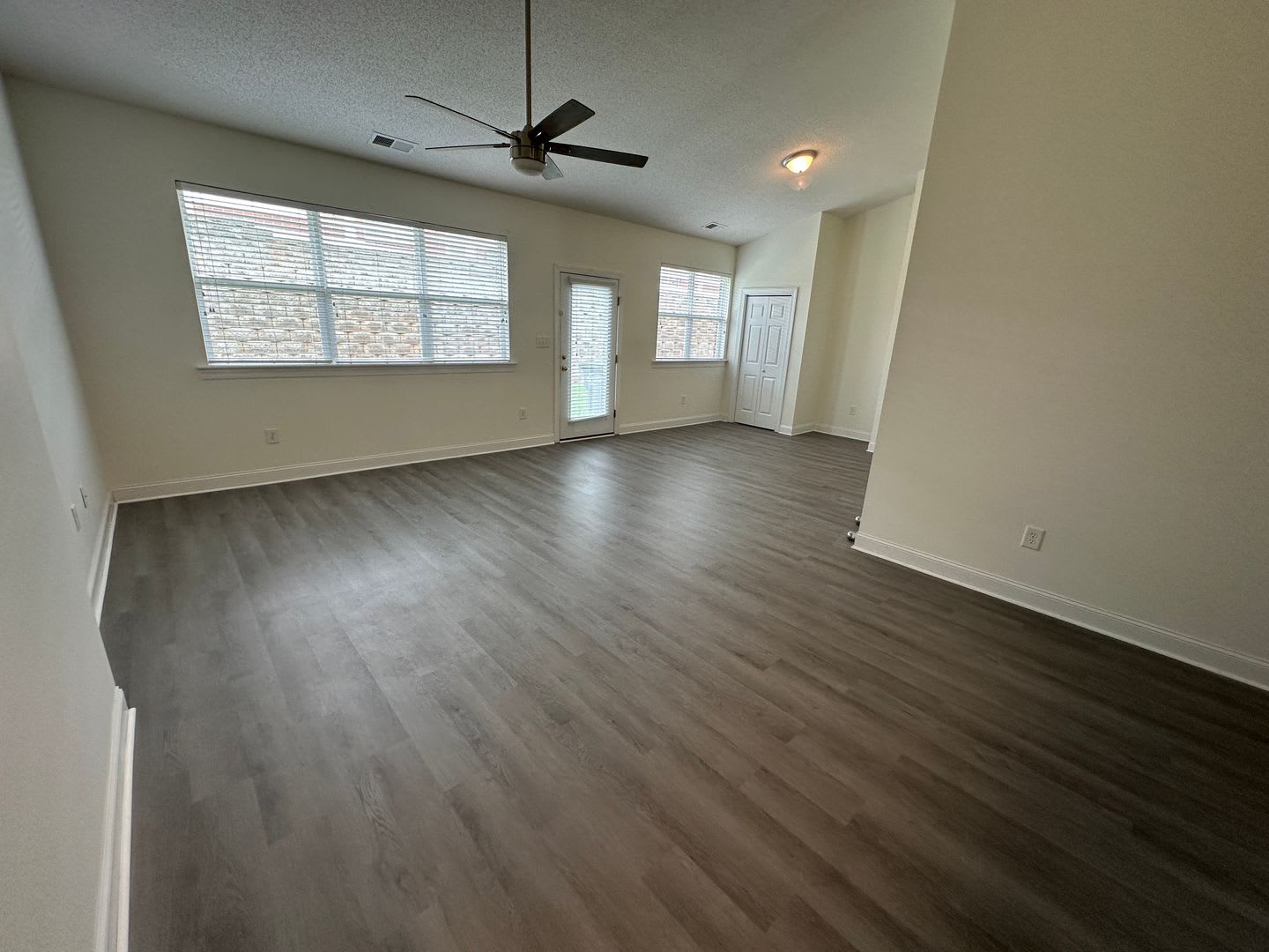 Available Now Beautifully Renovated 2Br 2Ba Condo For Rent In The Terraces In Denver Nc Close To Lake Norman – photo 3