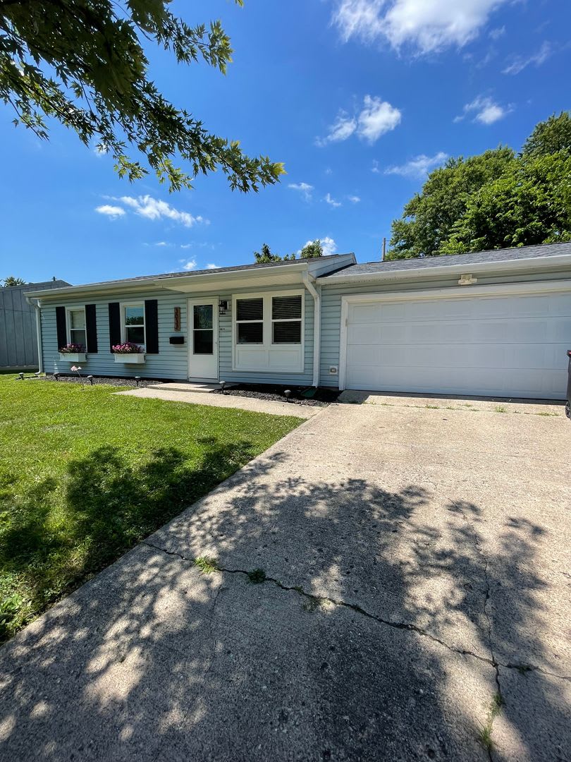 3 Bedroom Single Family Home – photo 2