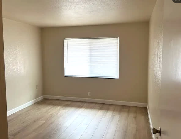 352 W Main Ave – photo 5