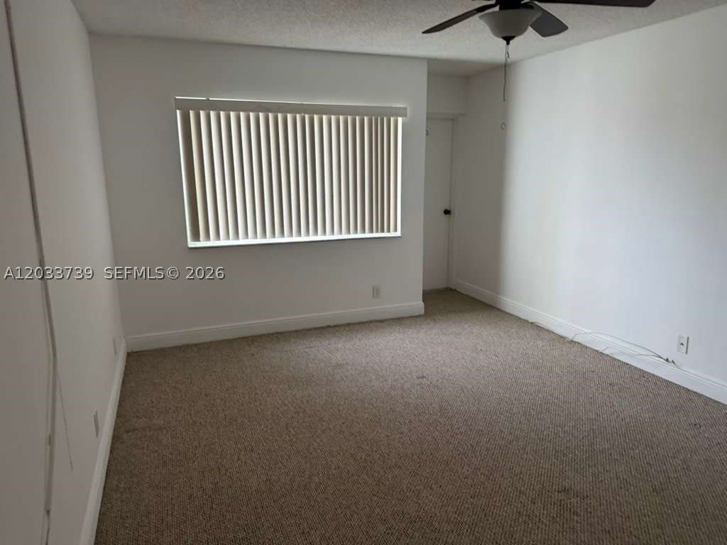 140 Lakeview Dr – photo 2