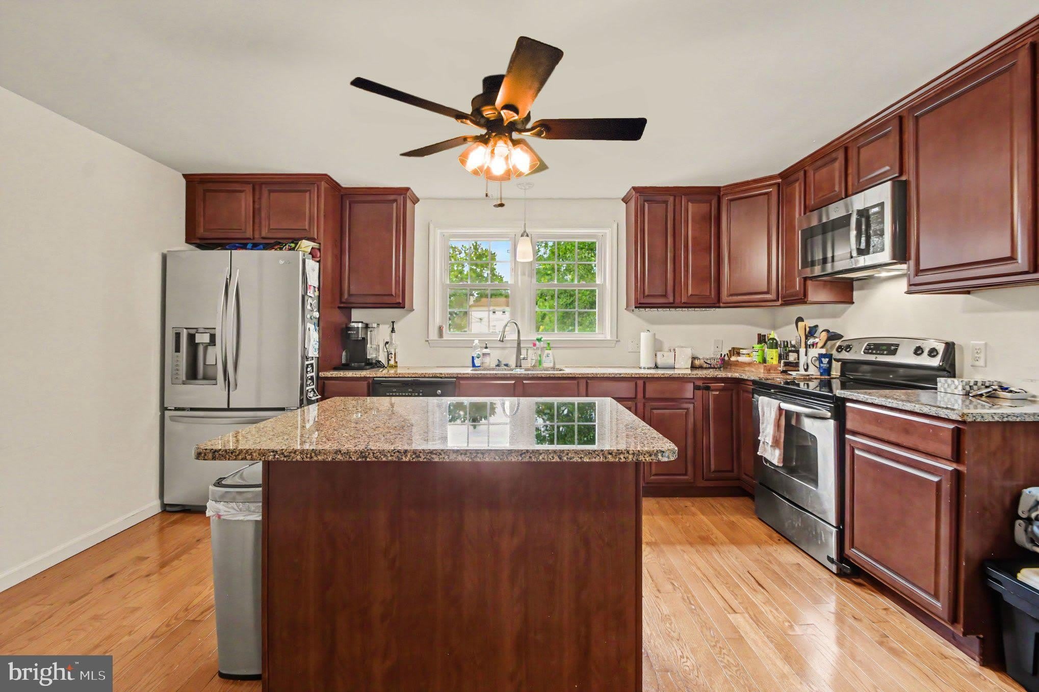 205 E 10TH Avenue – photo 5