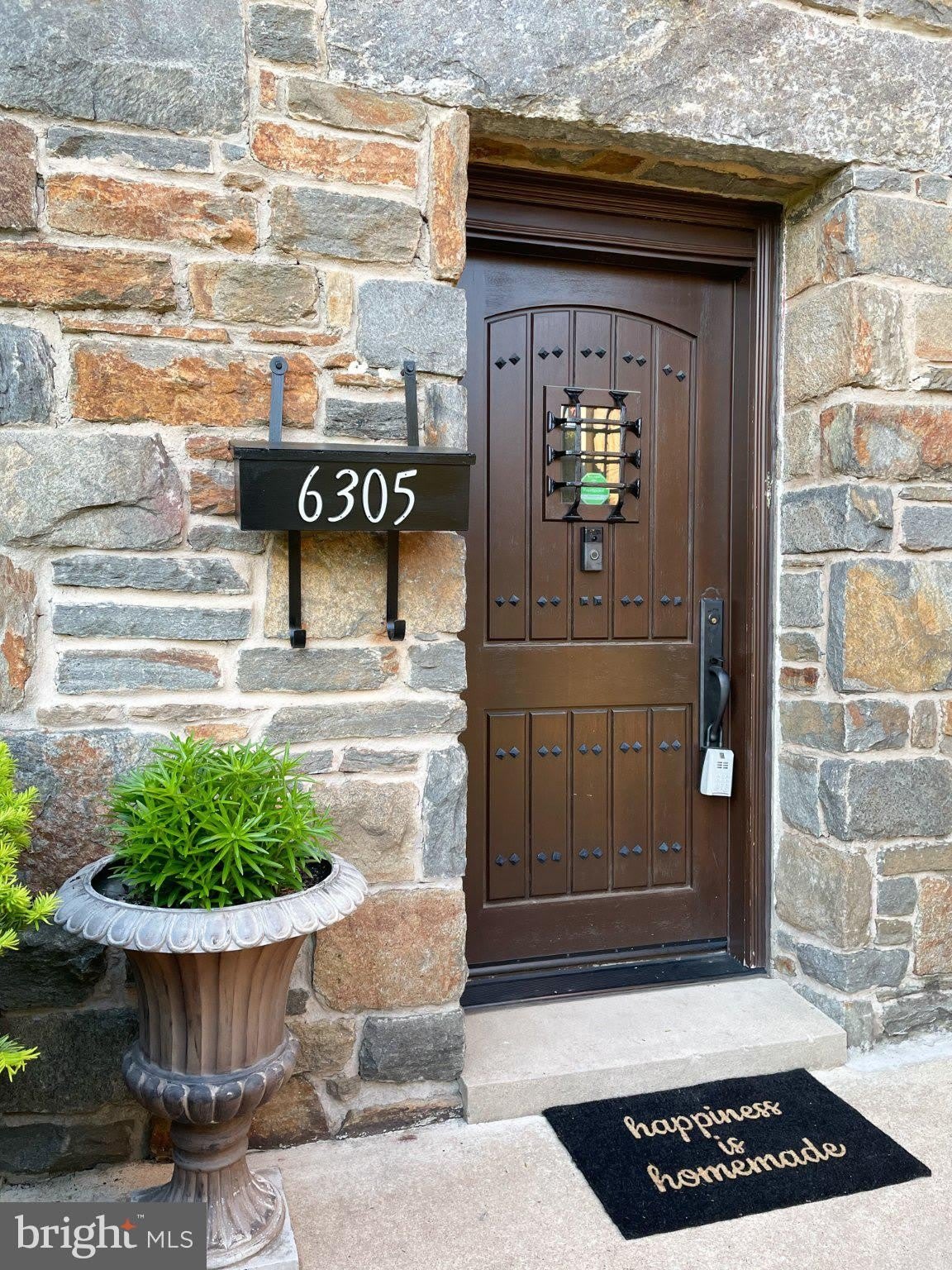 6305 E FORDHAM Drive – photo 2