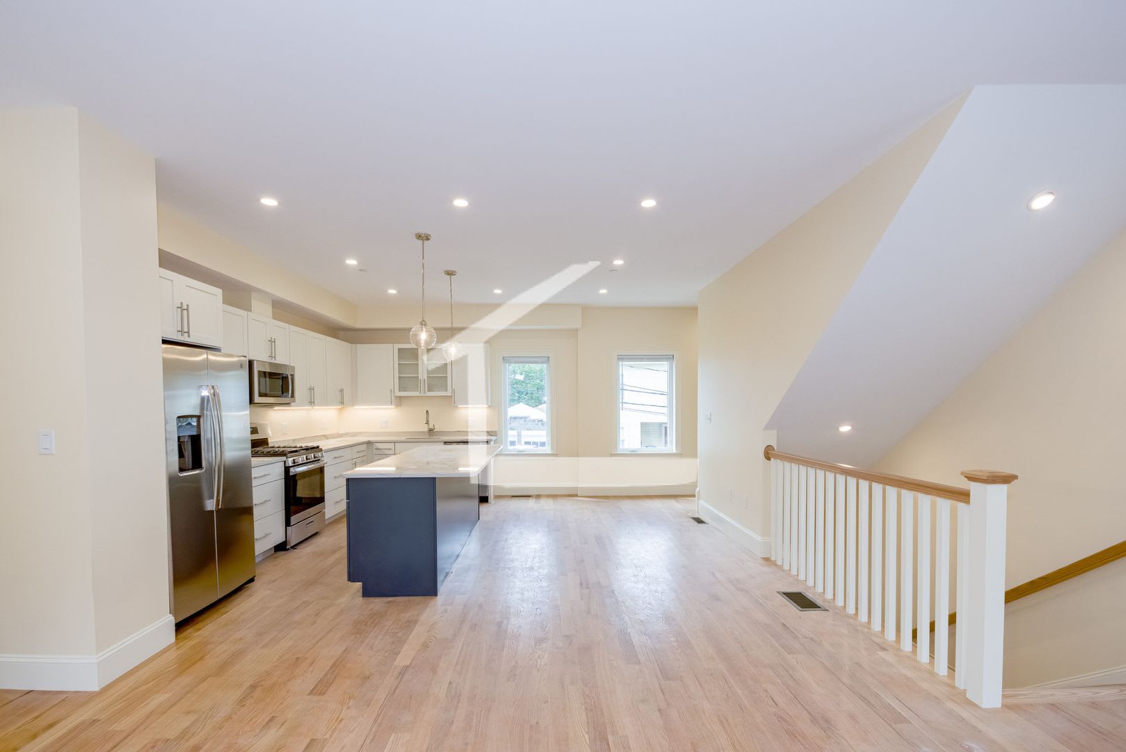 Fantastic Brighton Townhouse Avail For September 5Th – photo 4