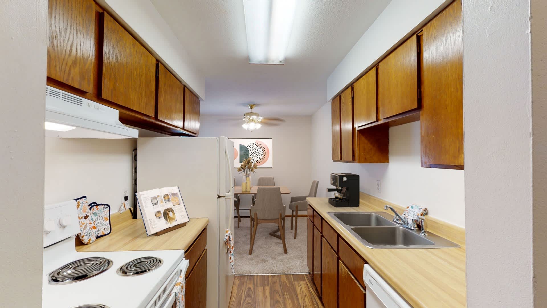 Cedar Gate Apartments – photo 2