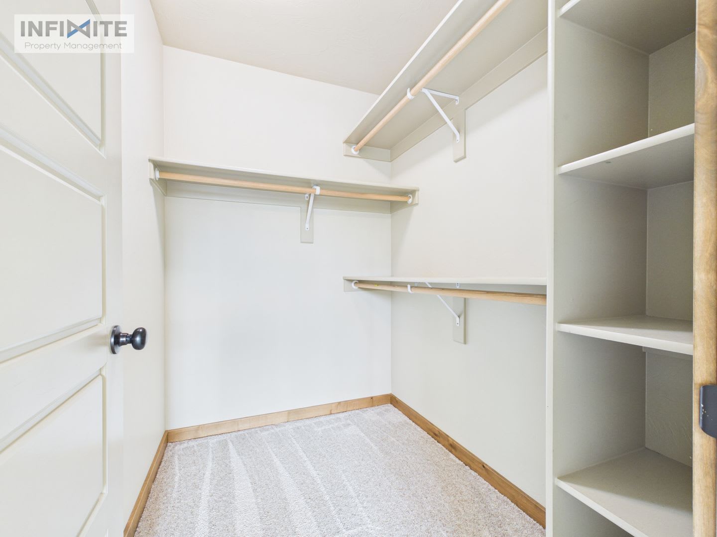 Beautiful 3 Bedroom Condo Near Four Corners – photo 5