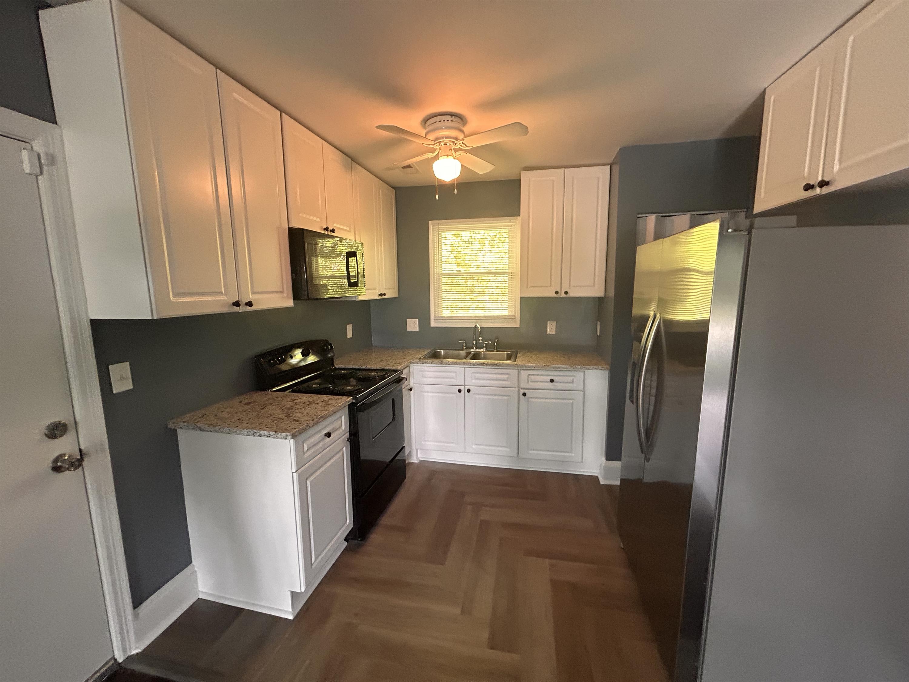 1513 Noel Place – photo 2