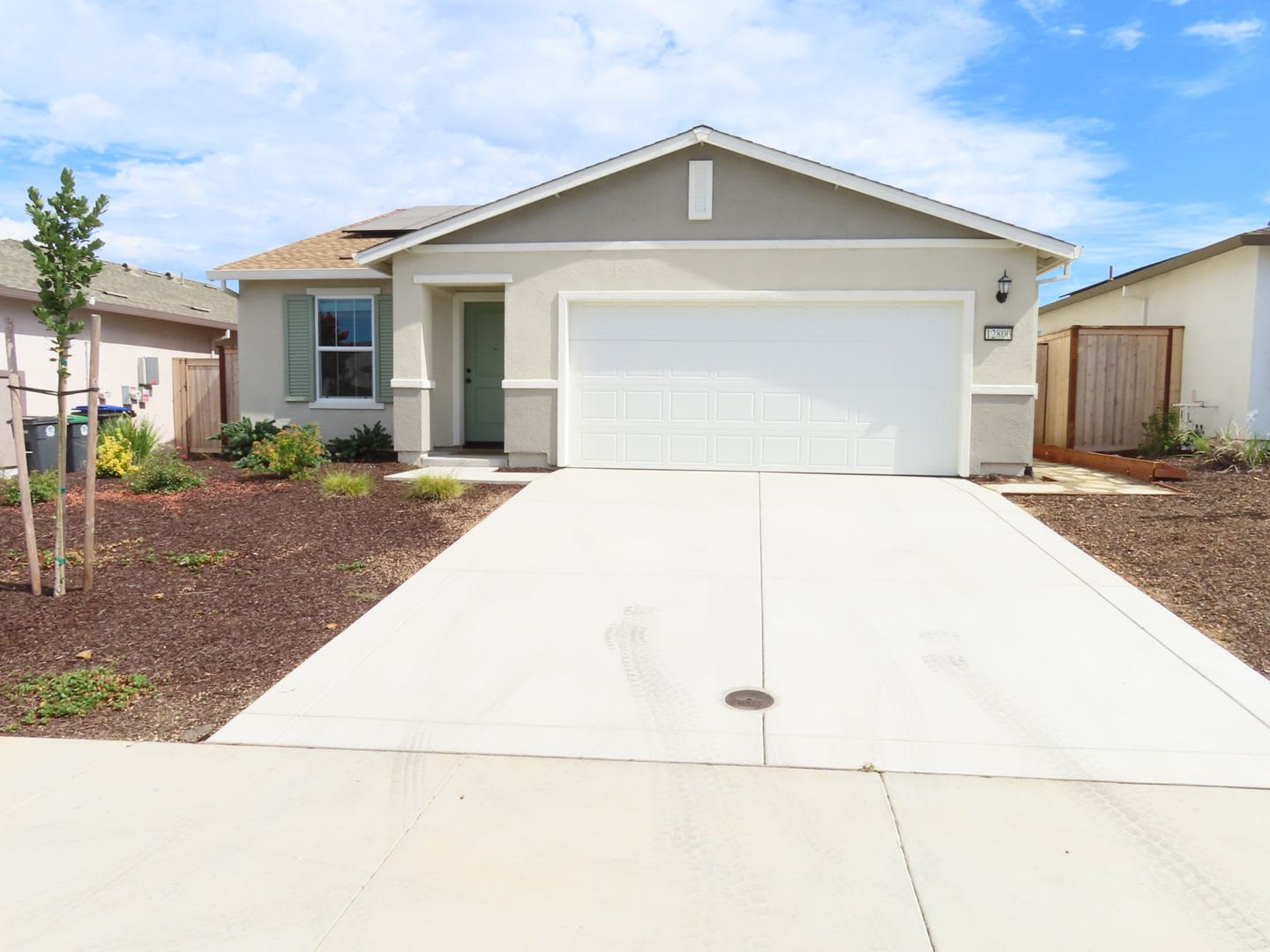 FOR RENT – photo 1