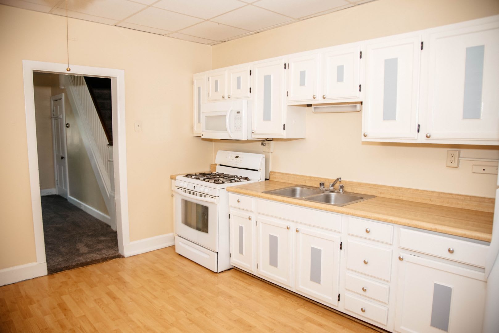 327 Spruce St – photo 4