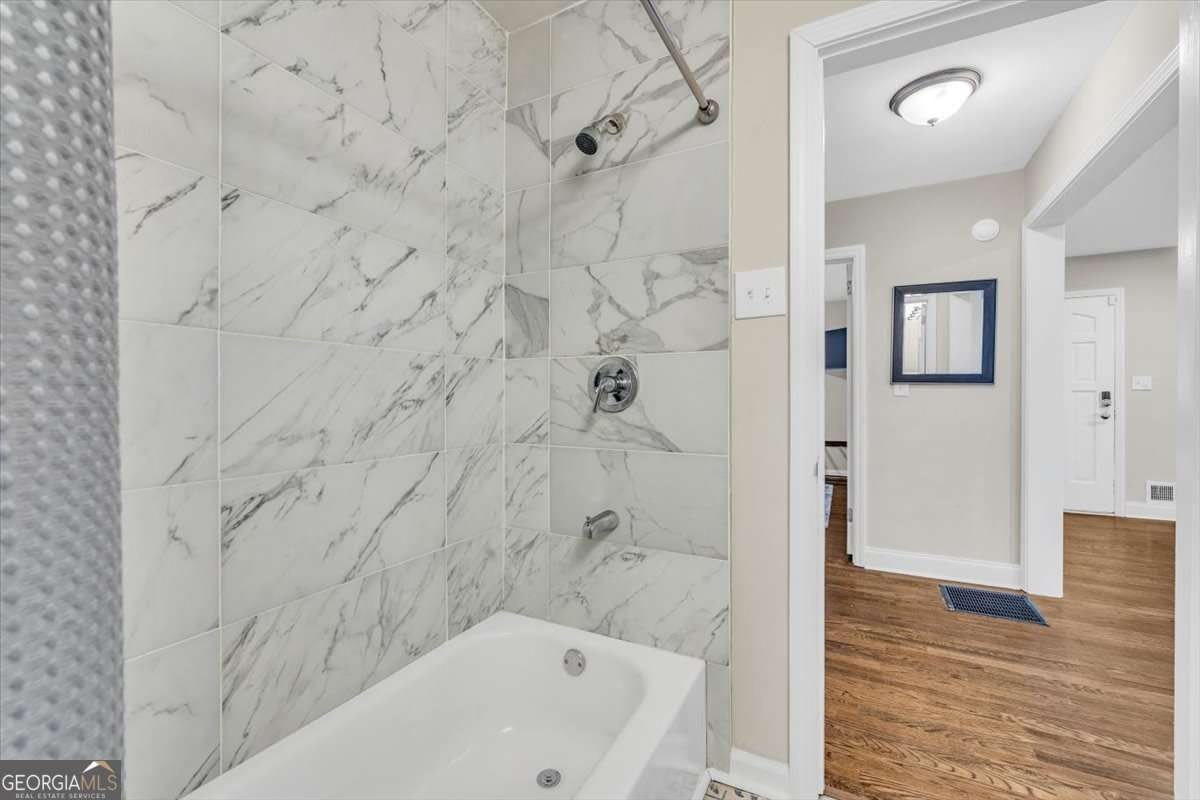 2271 Columbia Drive – photo 5