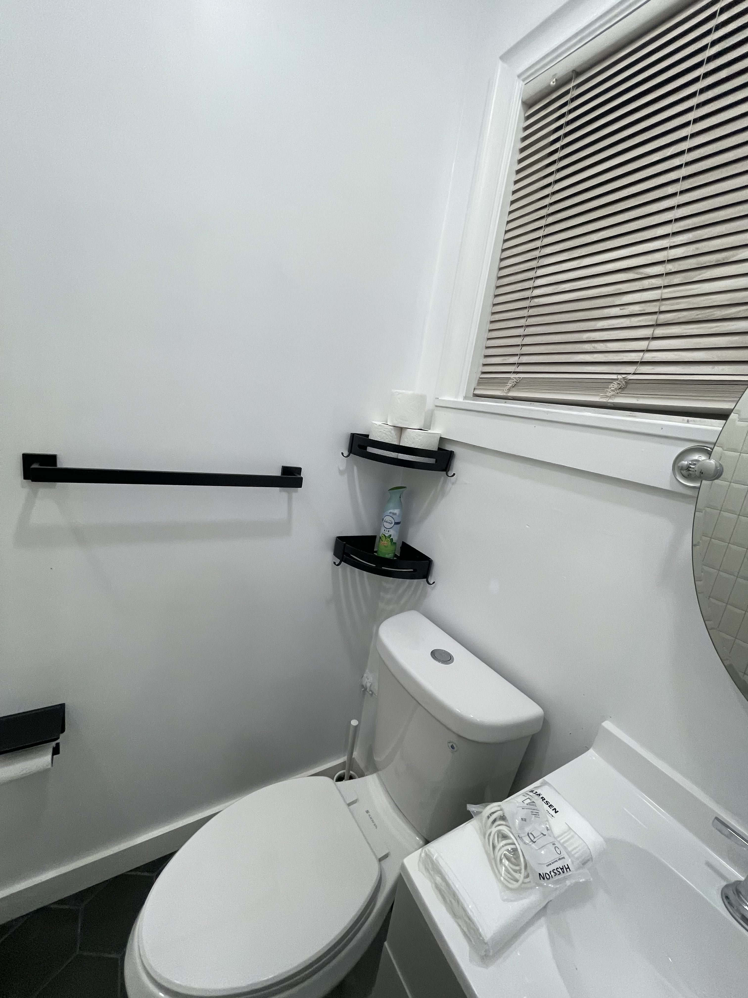1126 Northwest 1st Avenue – photo 4