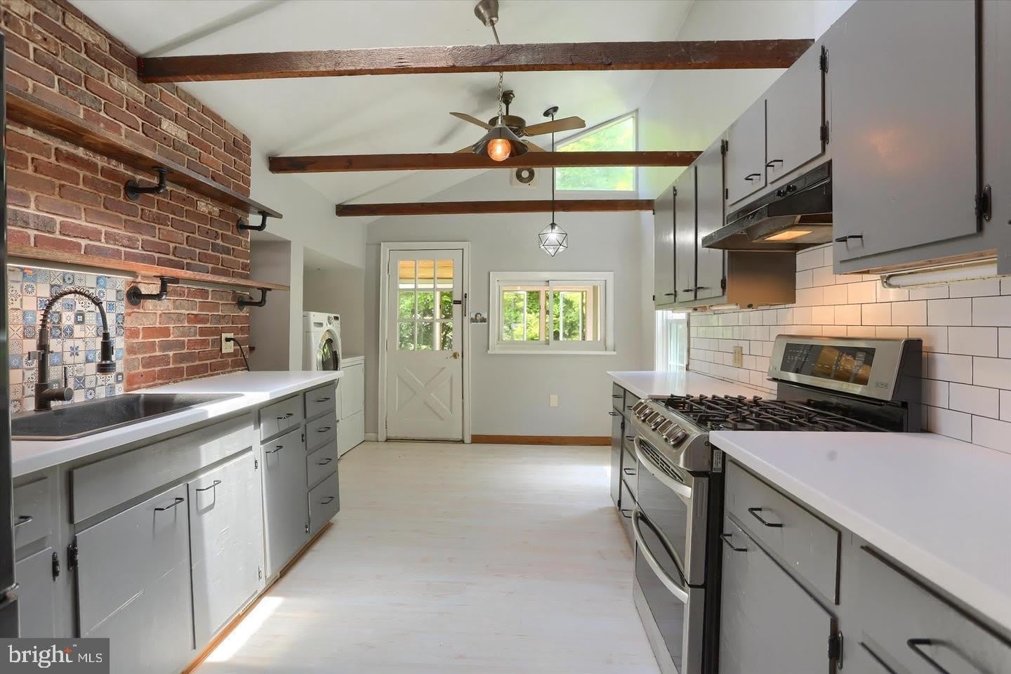 223 S Pitt Street – photo 3
