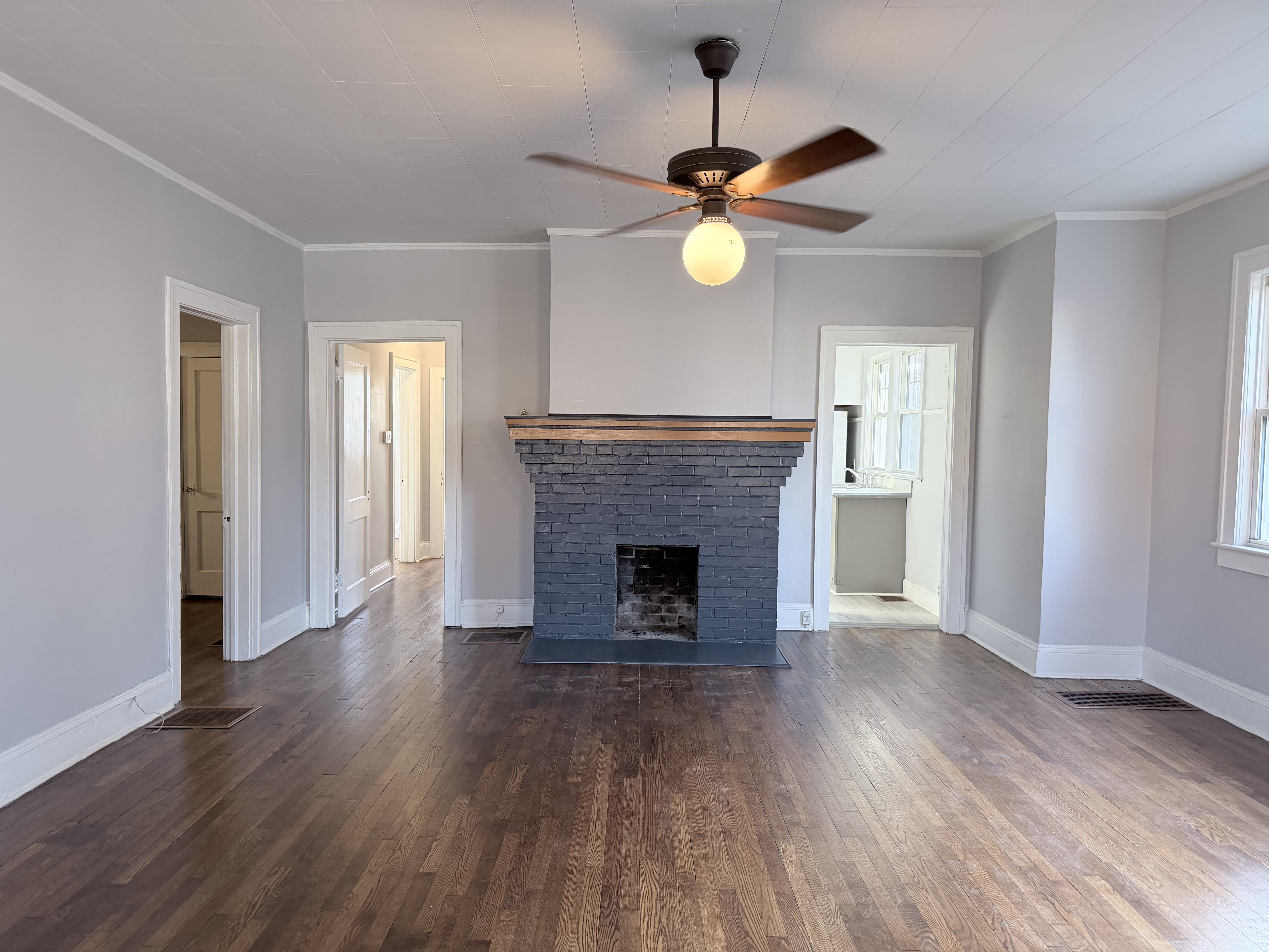 25 Walton St – photo 3