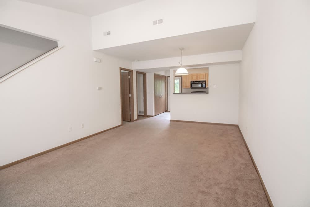 Large 4 Bedroom Duplex – photo 3