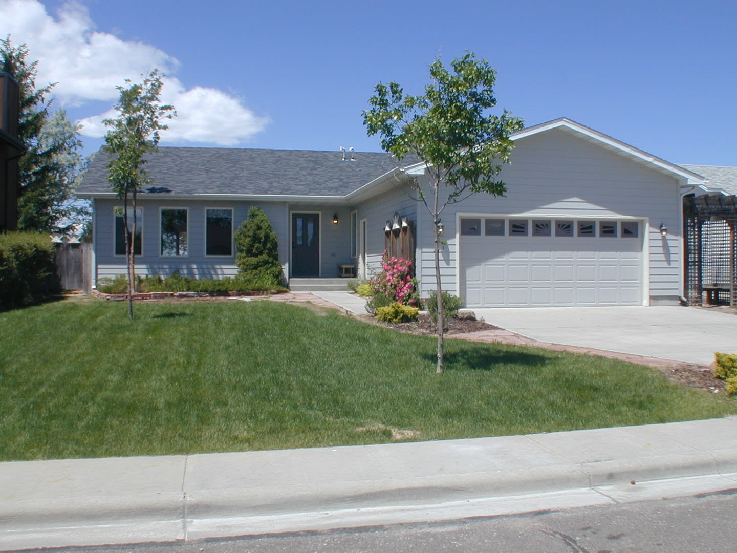 EXECUTIVE HOME FOR LEASE – photo 1