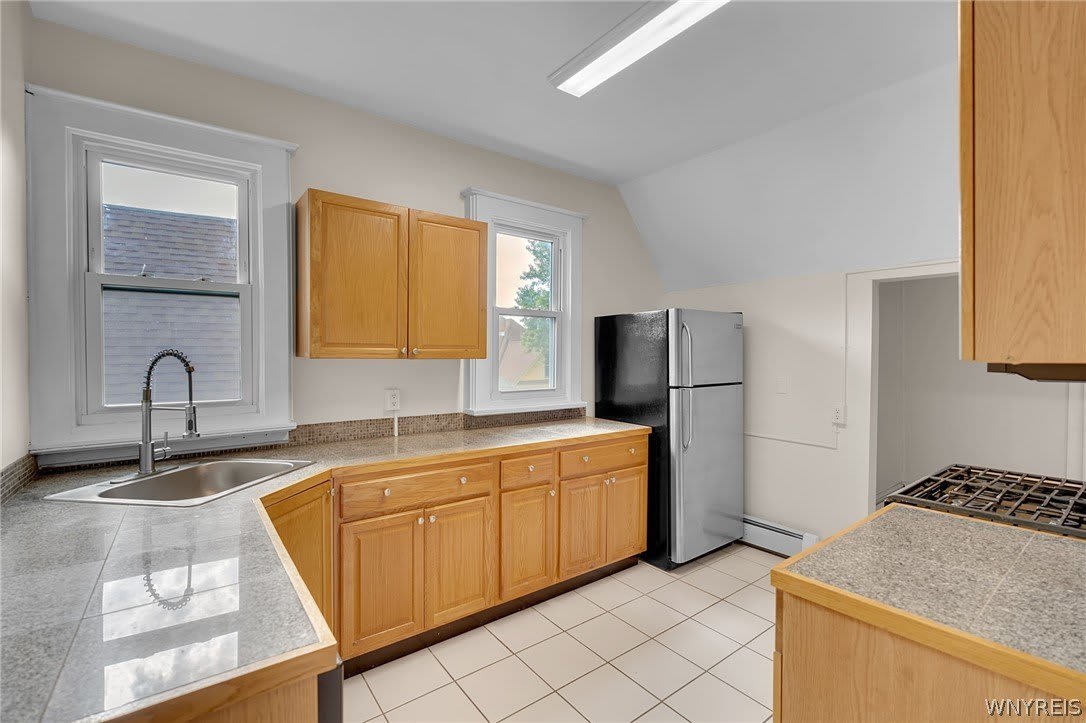 548 Potomac Avenue – photo 3