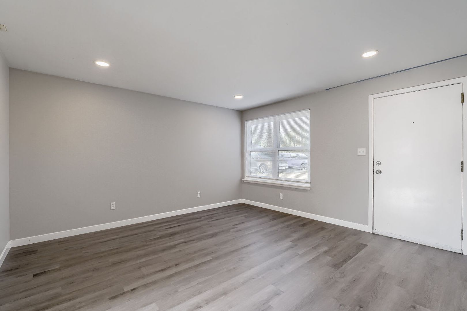 Charming 2bed/1bath Apartments in Lakewood! – photo 5