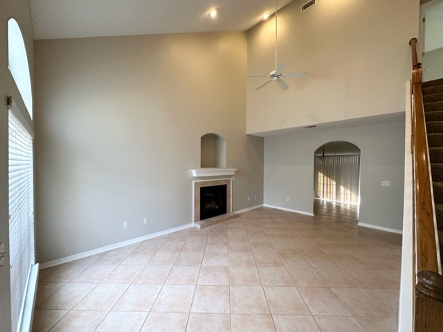 Nice 4 bedroom home for rent including yard & pest services! – photo 2