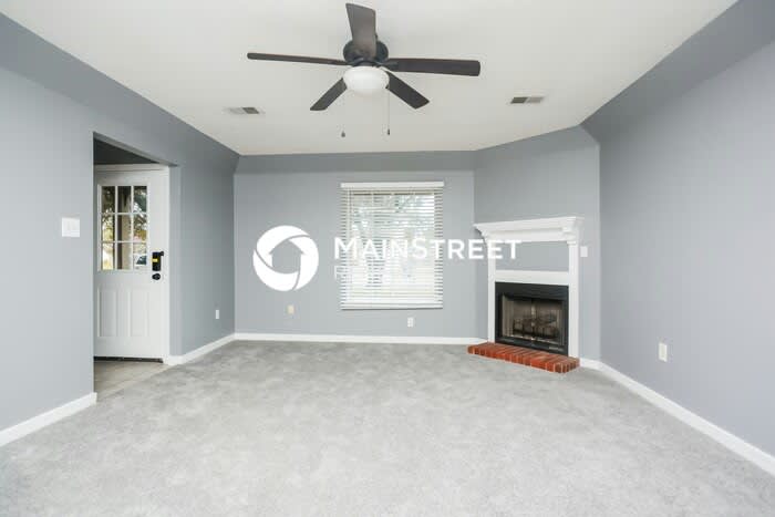 7084 Windsor Drive – photo 2