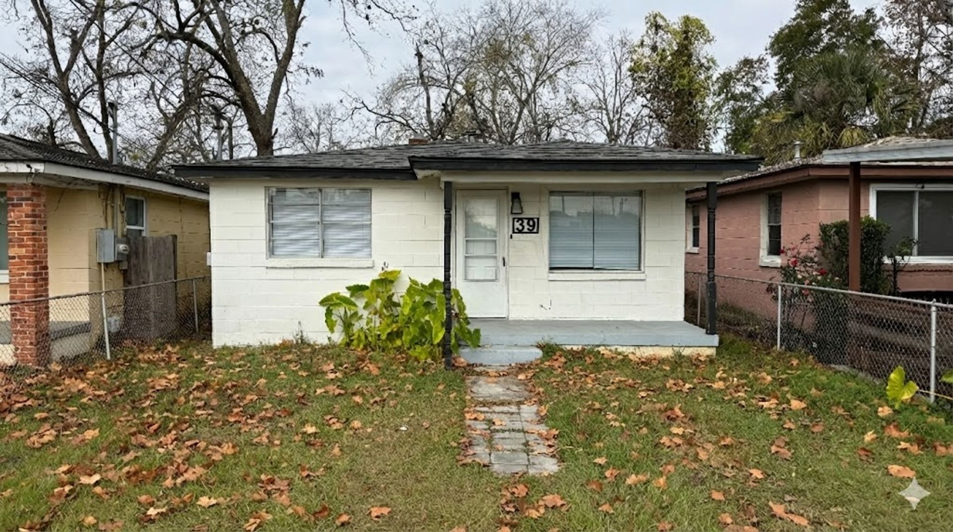 Charming 3-bed/1-bath traditional cinder block bungalow in Woodville neighborhood! – photo 2