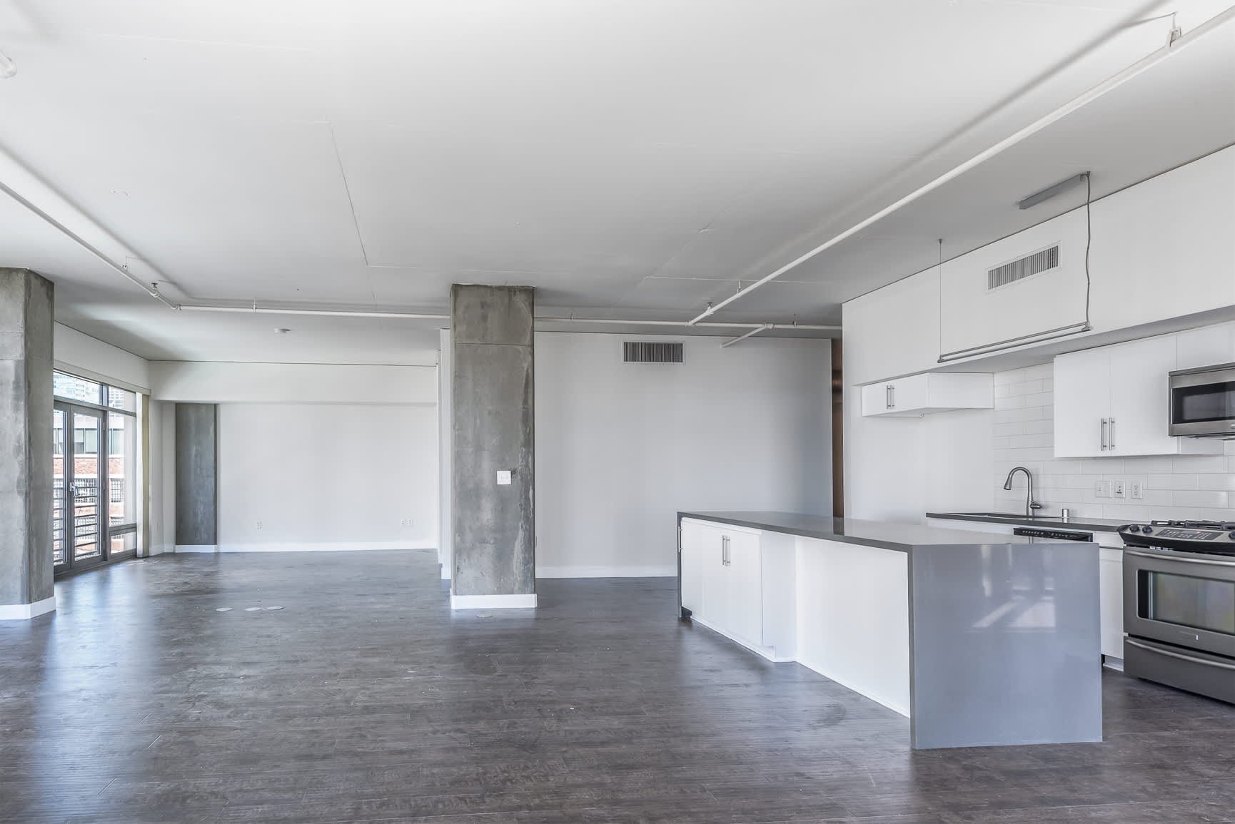 1111 S. Grand Ave.#701 – photo 1