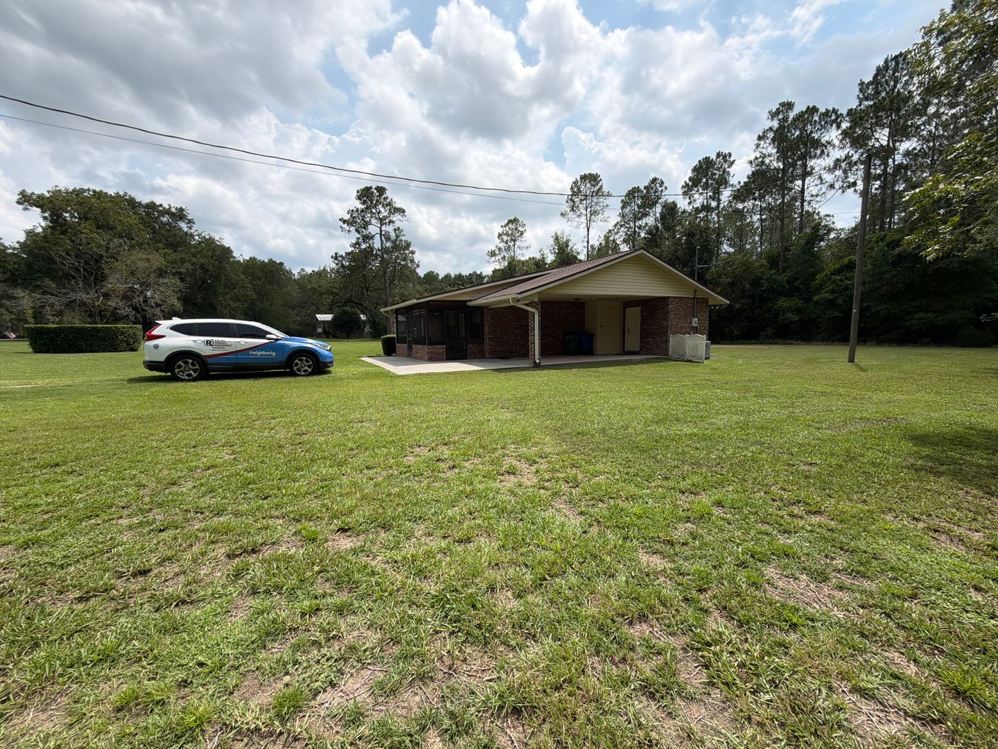 Newly renovated, new painted on large lot – photo 4