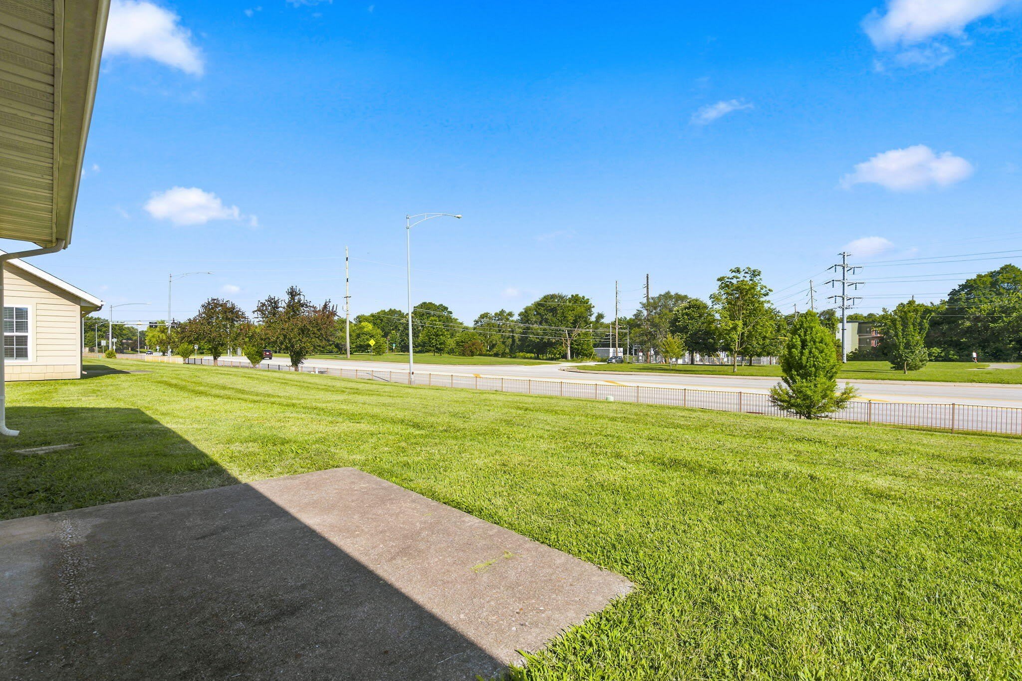 726 E Sunset Street – photo 3